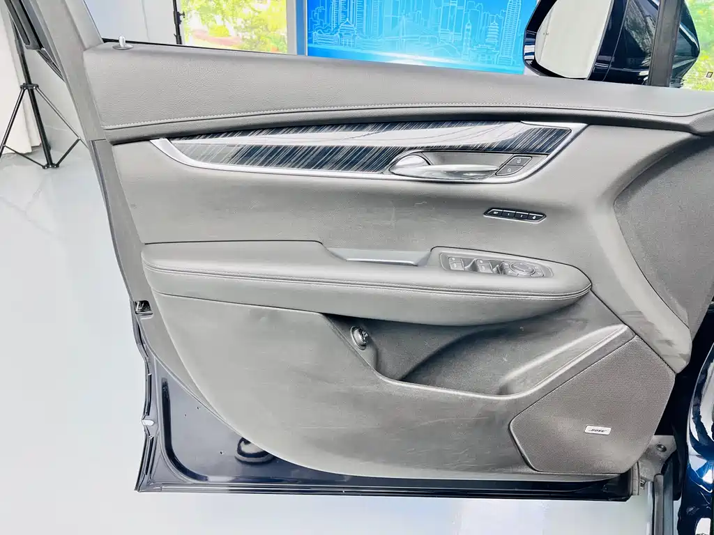 Cadillac XT6 2021 — фото 12