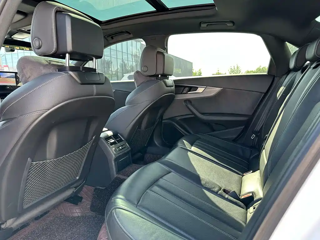 Audi A4L 2023