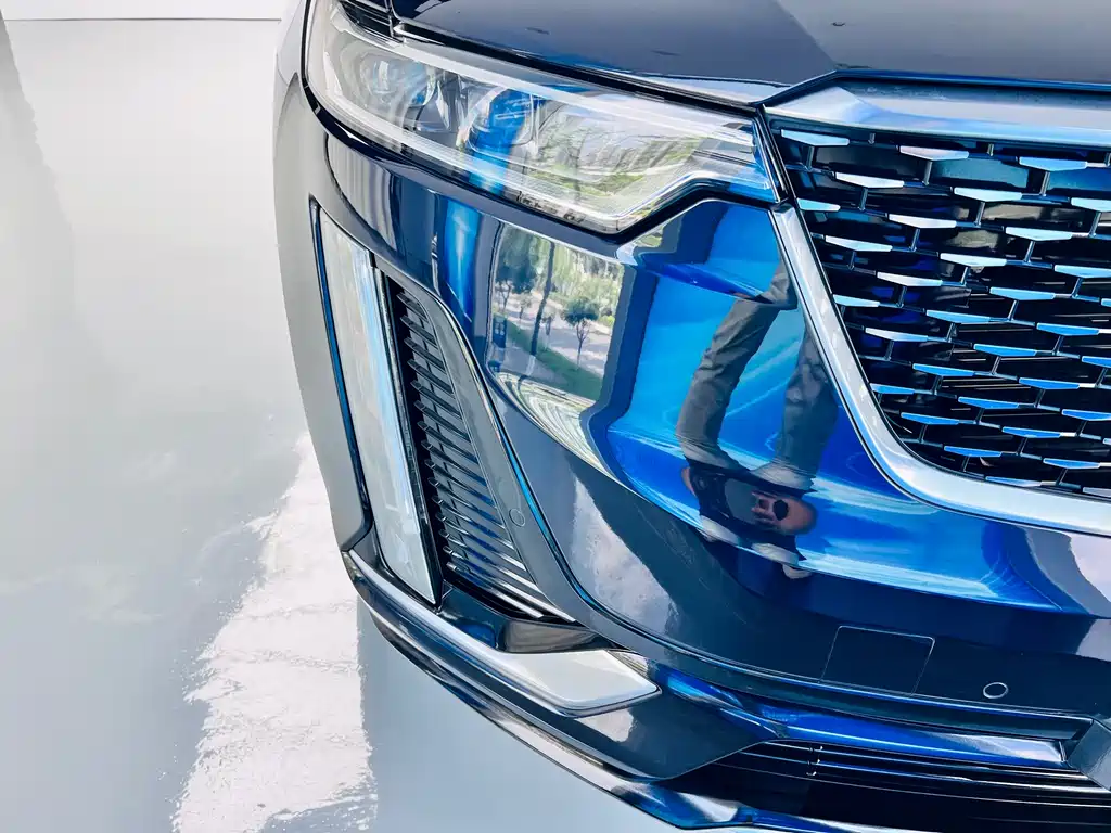 Cadillac XT6 2021 — фото 9