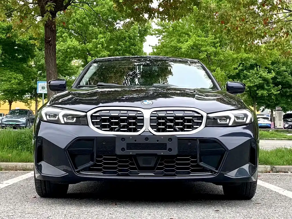 BMW 3 Series 2025