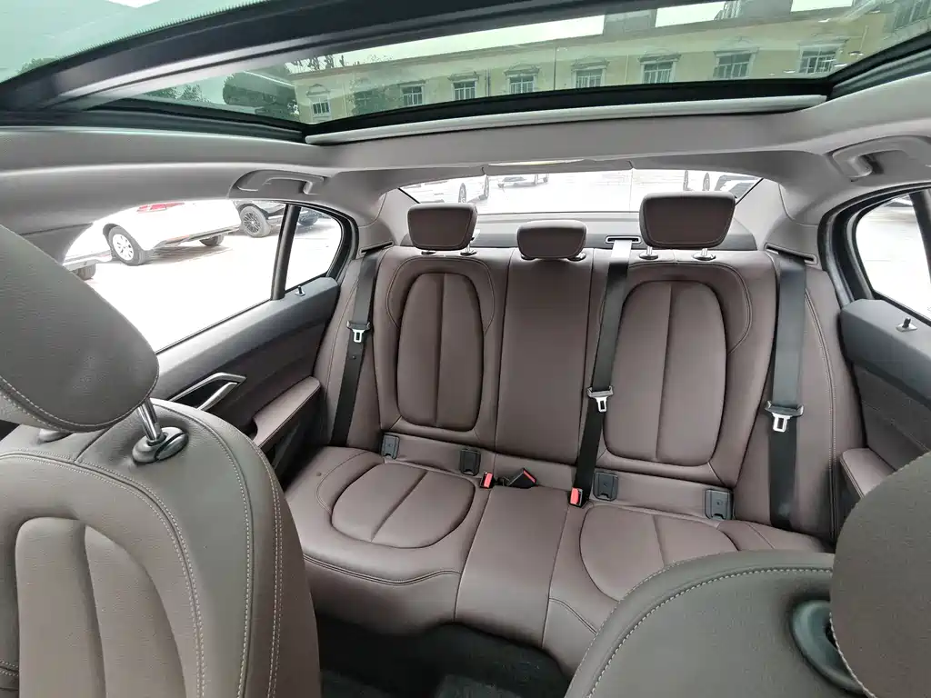 BMW 1 Series 2020 — фото 15