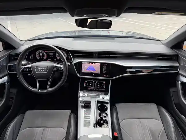 Audi A6L 2022