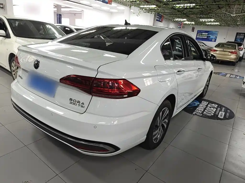 Volkswagen Bora 2023