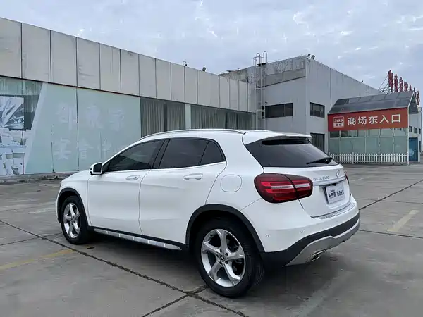 Mercedes-Benz GLA 2019