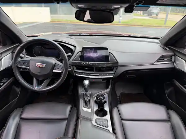 Cadillac CT4 2021