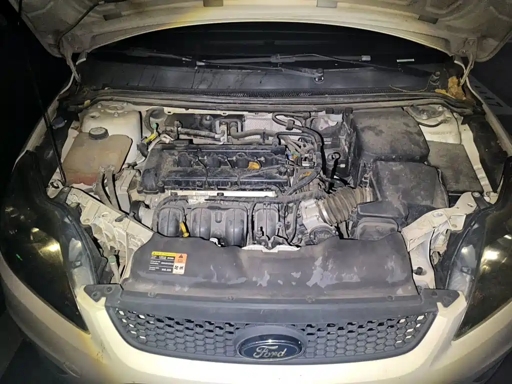 Ford Focus 2015 — фото 11