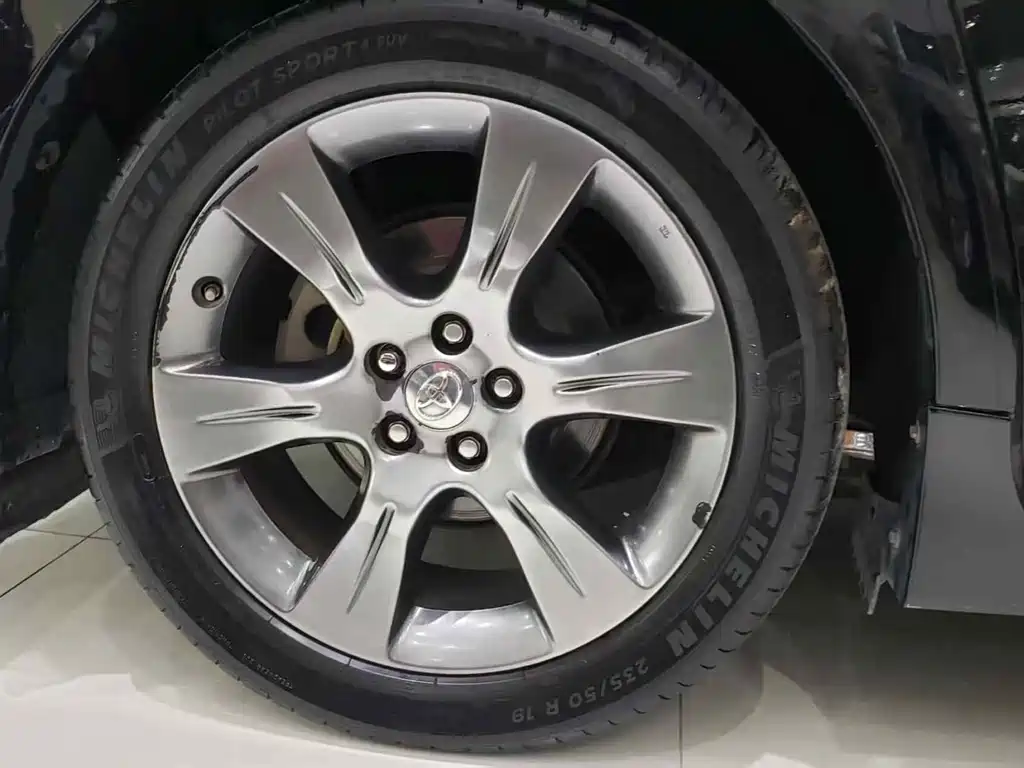 Toyota Sienna 2016 — фото 12