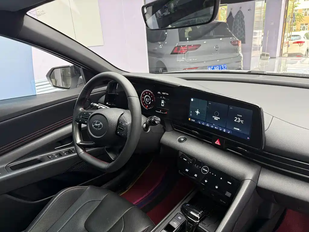 Hyundai Elantra 2021 — фото 20