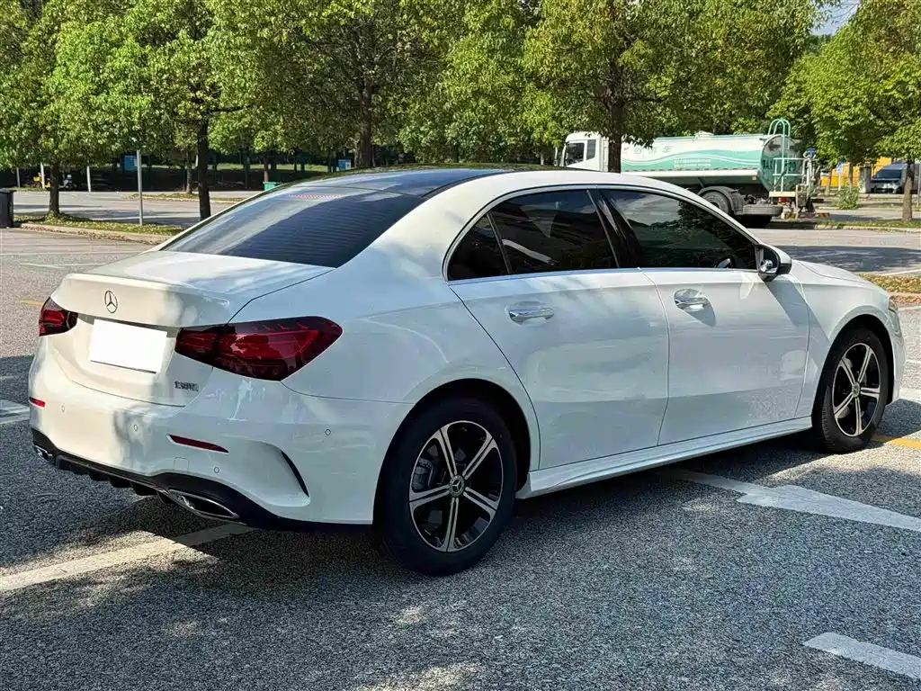 Mercedes-Benz A-Class 2025 — фото 11