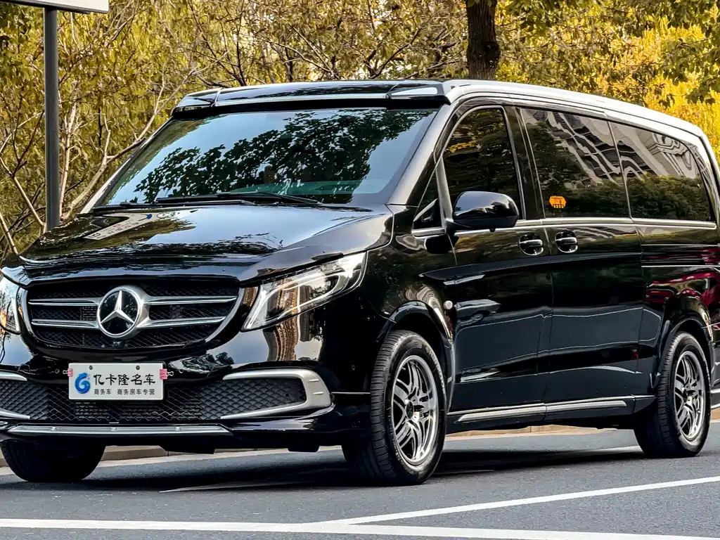 Mercedes-Benz Vito 2024 — фото 1