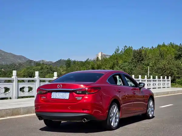 Mazda Atenza 2015