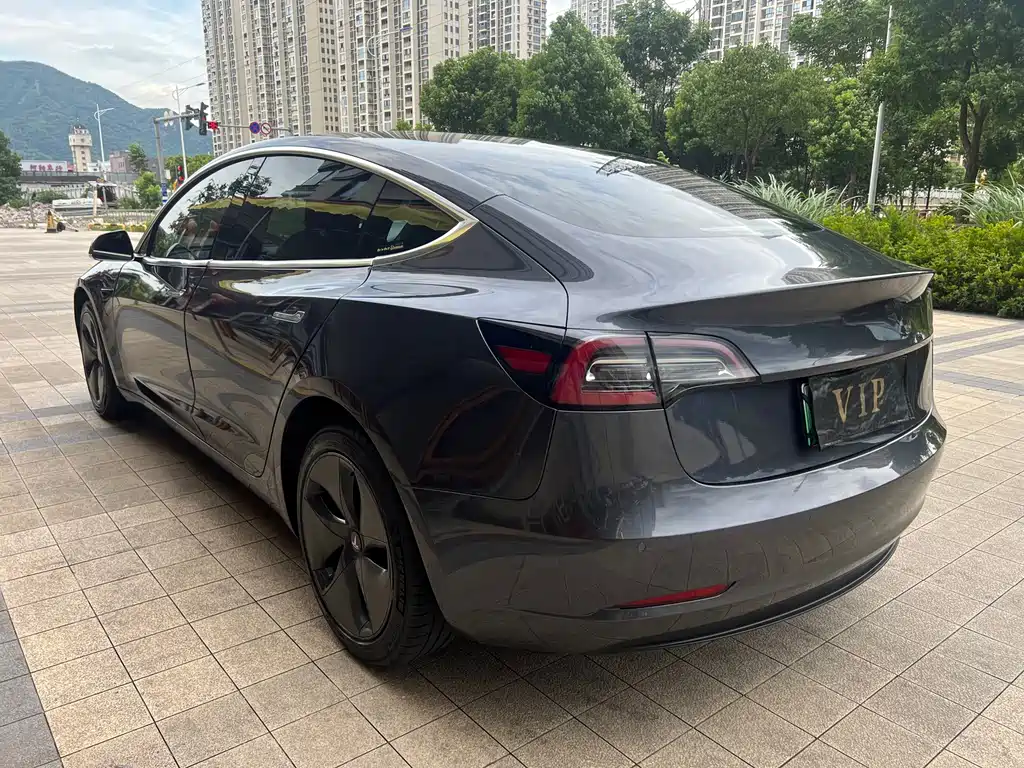 Tesla Model 3 2019 — фото 17