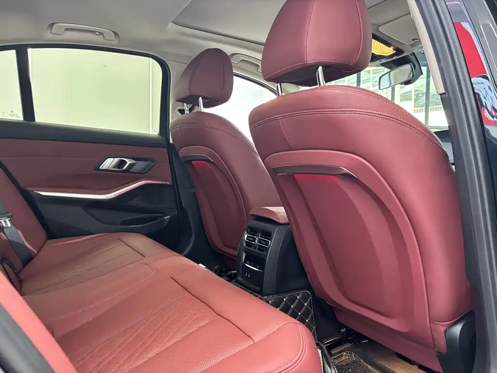 BMW 3 Series 2024