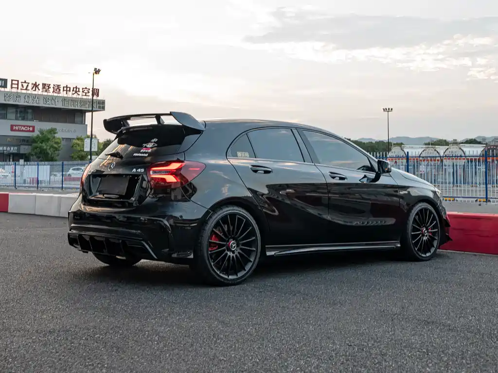 Mercedes-Benz A-Class AMG 2017 — фото 3