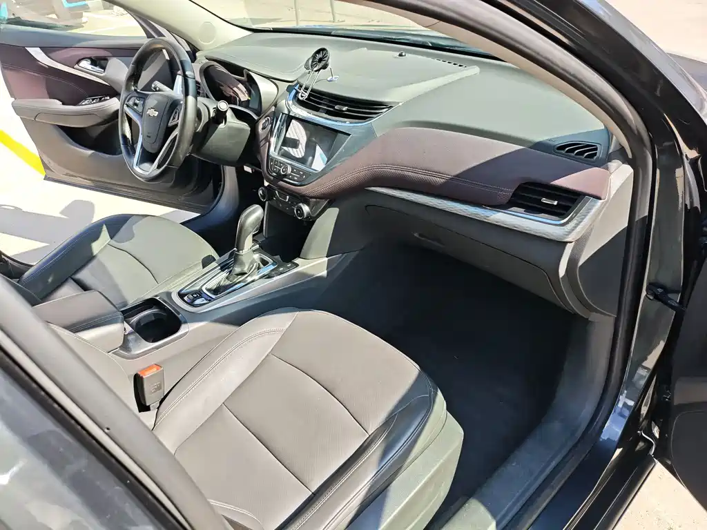 Chevrolet Malibu 2017 — фото 13
