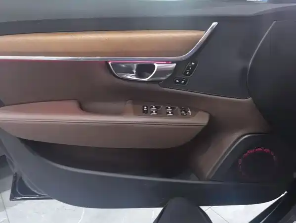 Volvo S90 2021