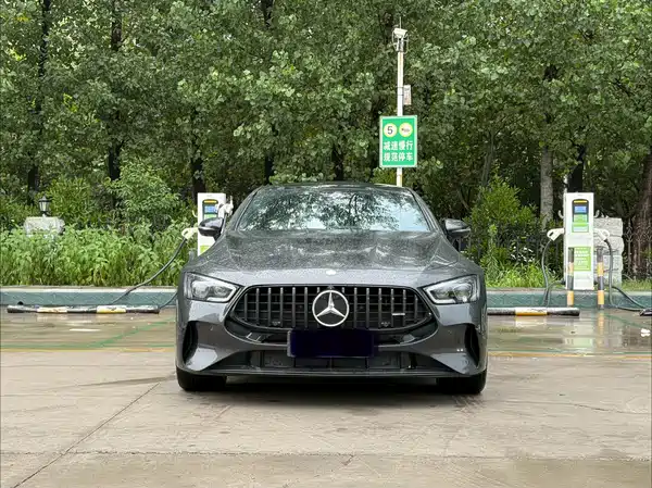 Mercedes-Benz AMG GT 2025
