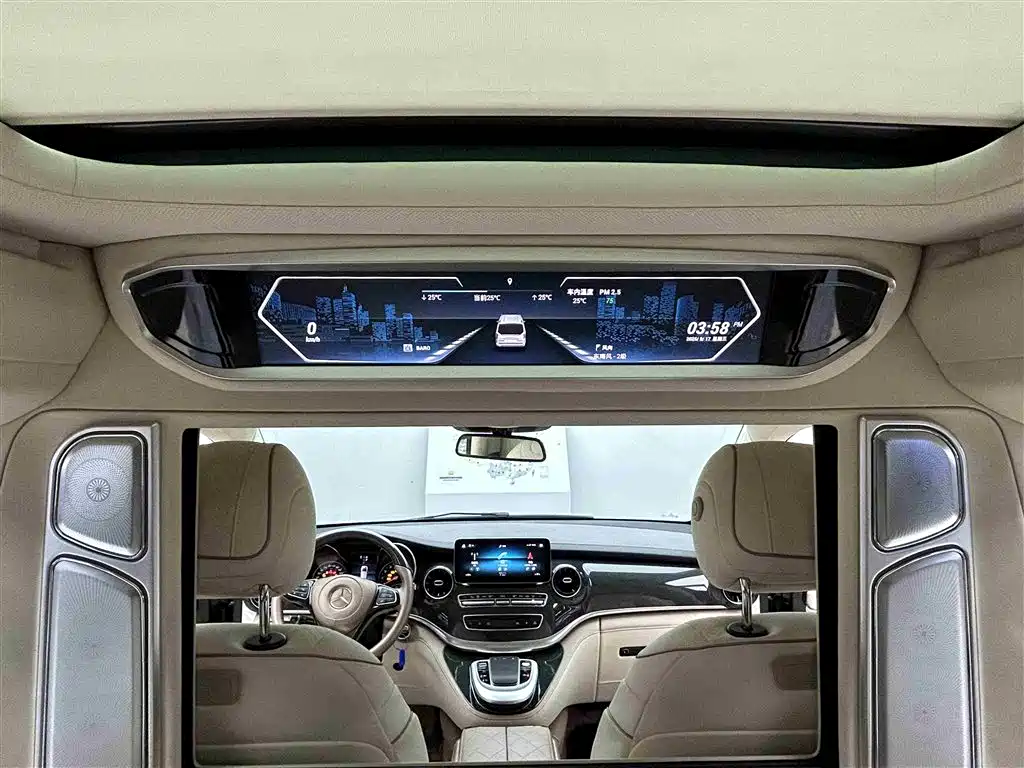 Mercedes-Benz V-Class 2023 — фото 14