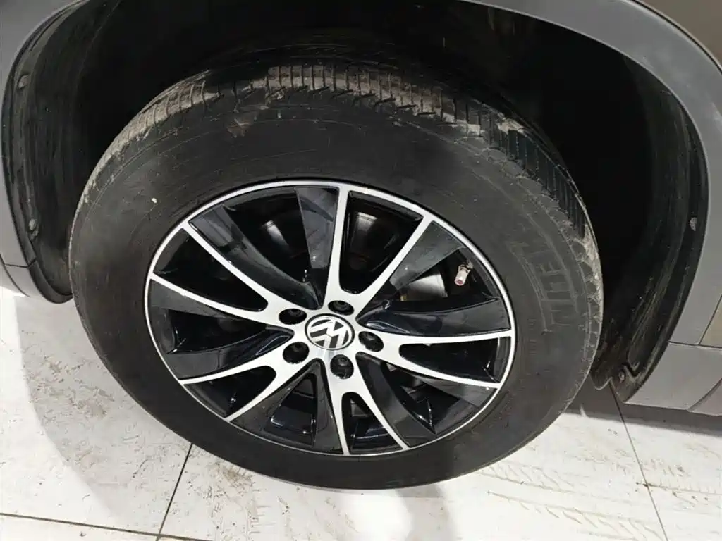 Volkswagen Tiguan 2015 — фото 23