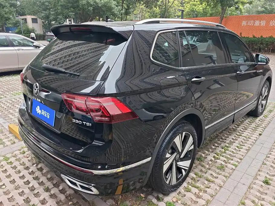 Volkswagen Tiguan L 2023 — фото 3