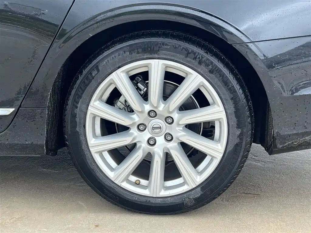 Volvo S90 2019 — фото 17