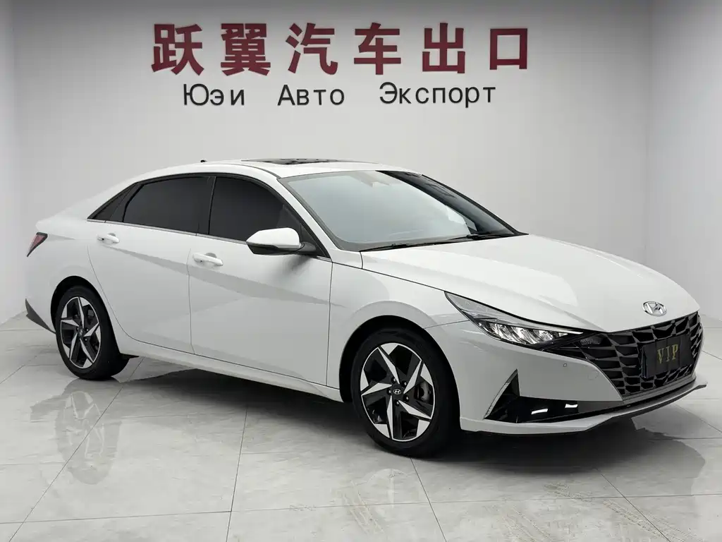 Hyundai Elantra 2022
