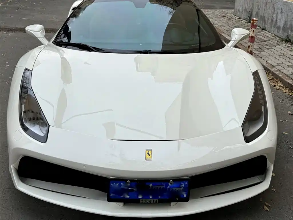 Ferrari 488 2016 — фото 1