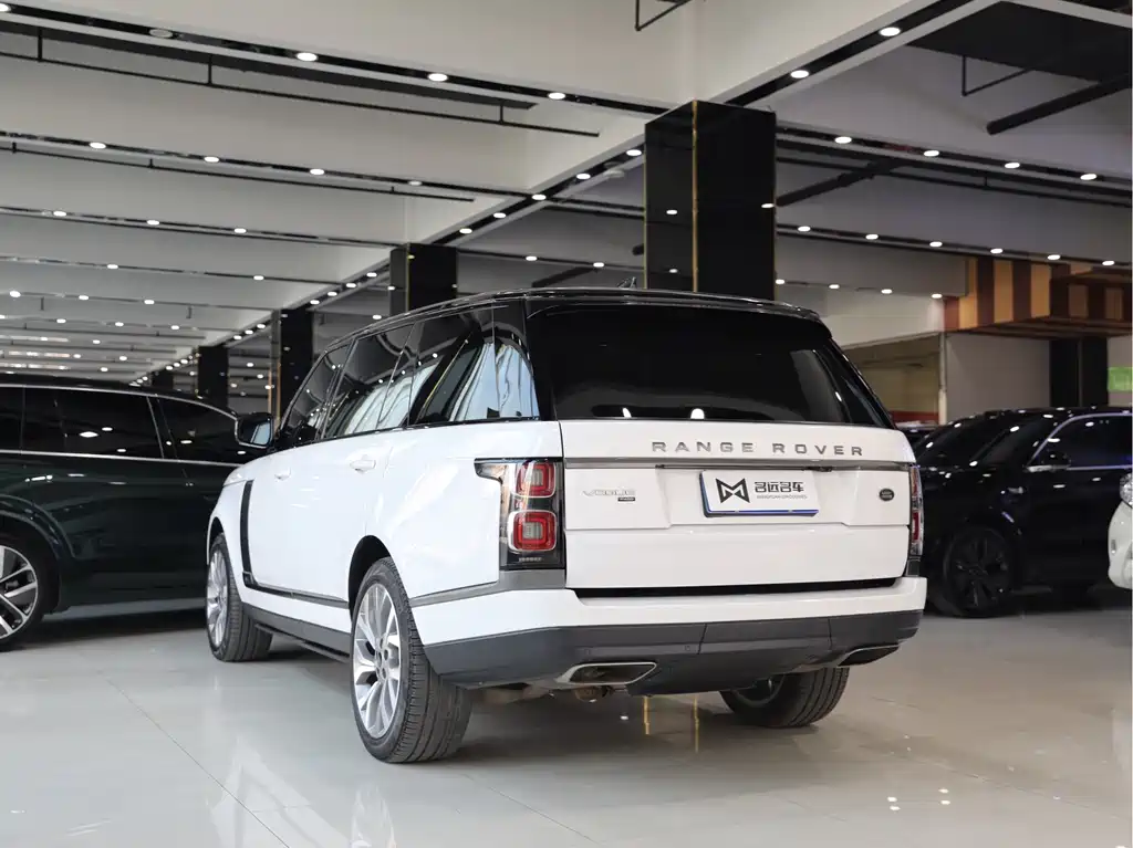 Land Rover Range Rover 2021 — фото 16