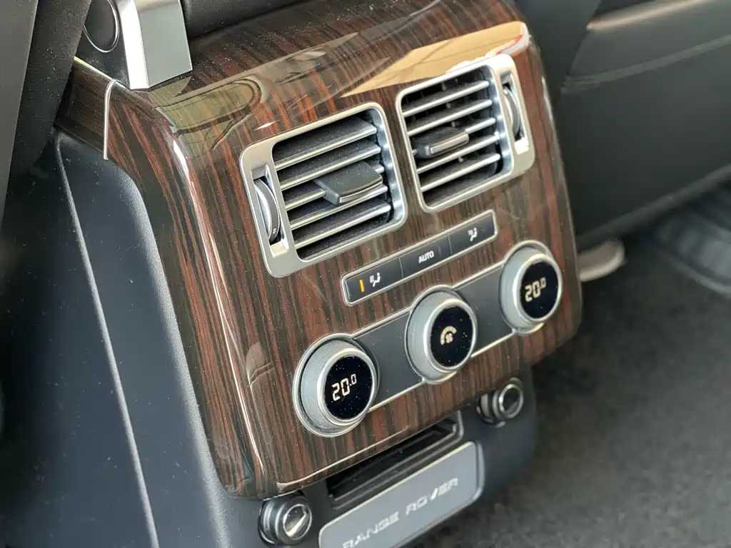 Land Rover Range Rover 2018 — фото 15