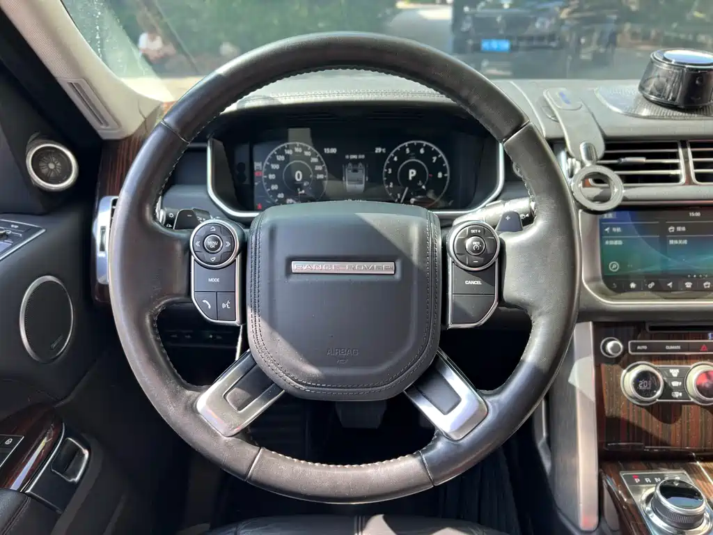 Land Rover Range Rover 2018 — фото 17