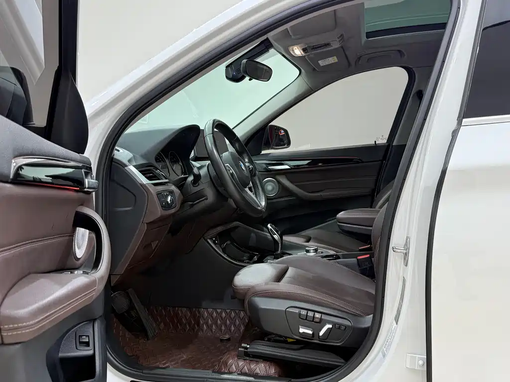 BMW X1 2021 — фото 12