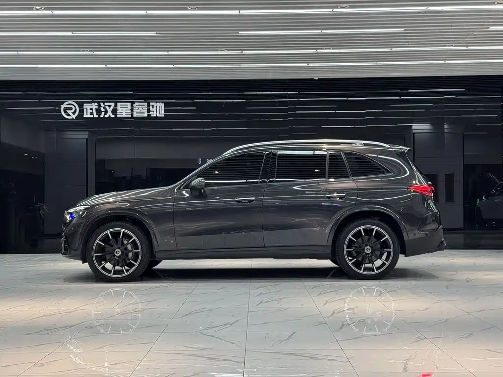 Mercedes-Benz GLC 2023 — фото 4