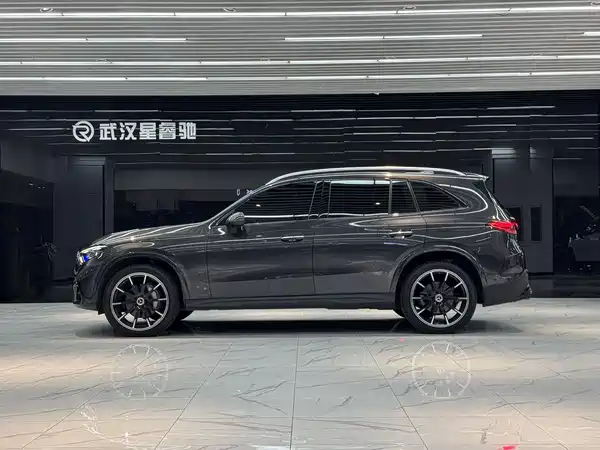 Mercedes-Benz GLC 2023