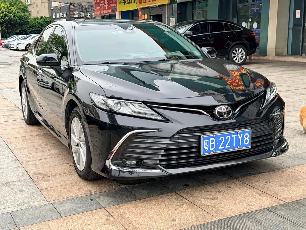 Toyota Camry 2021 — фото 3