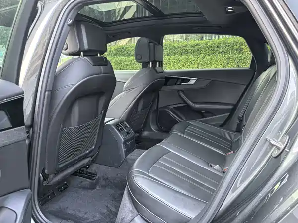 Audi A4L 2023