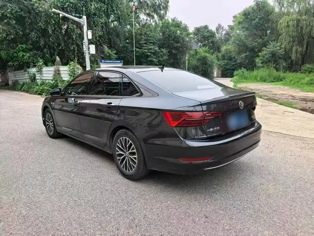 Volkswagen Sagitar 2021