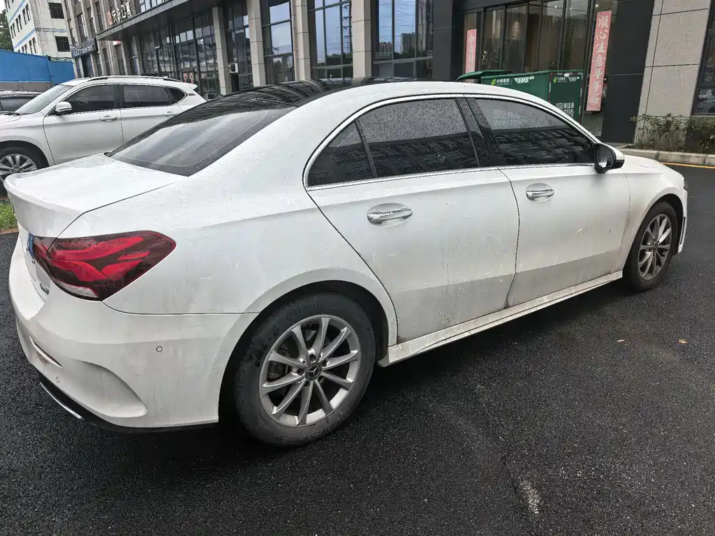Mercedes-Benz A-Class 2022 — фото 16