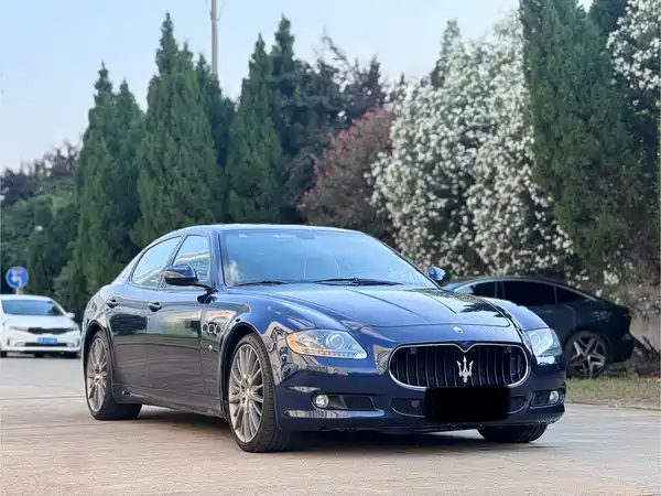 Maserati Quattroporte 2012