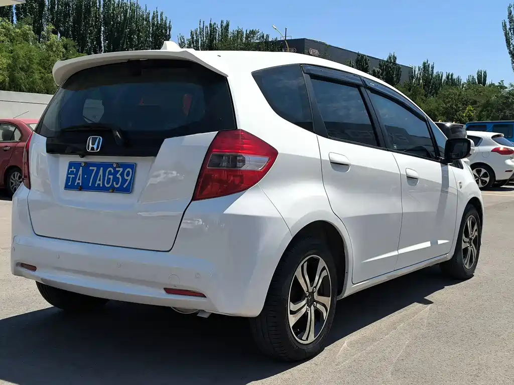 Honda Fit 2013 — фото 9