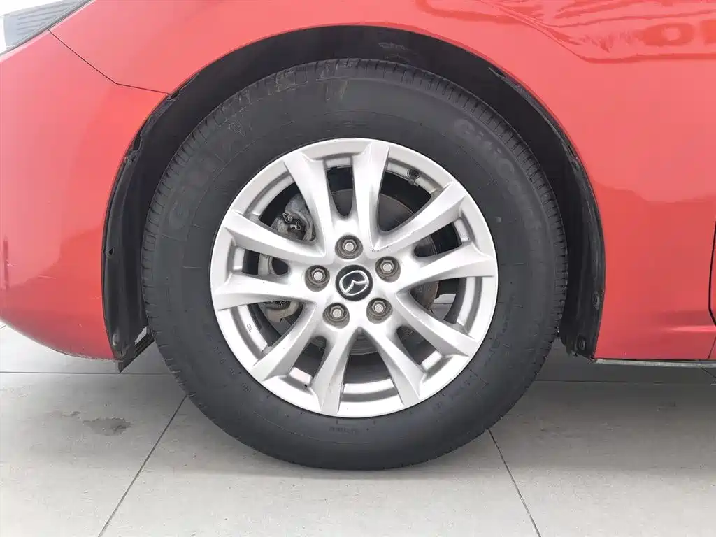 Mazda 3 Axela 2019 — фото 17