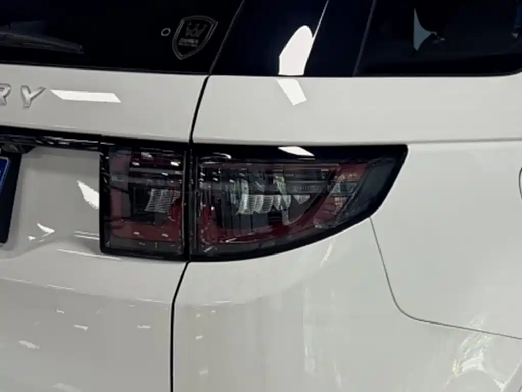 Land Rover Discovery Sport 2024 — фото 10
