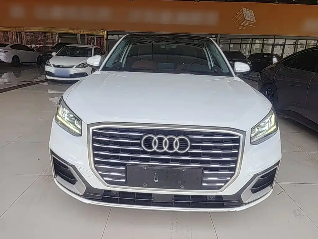 Audi Q2L 2020