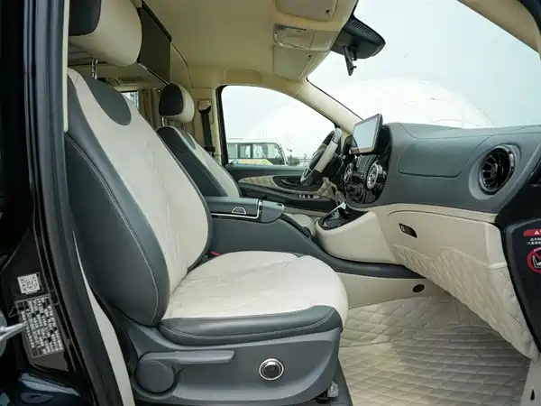 Mercedes-Benz V-Class 2021