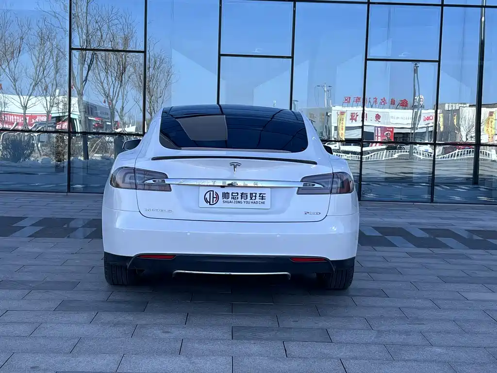 Tesla Model S 2016 — фото 4