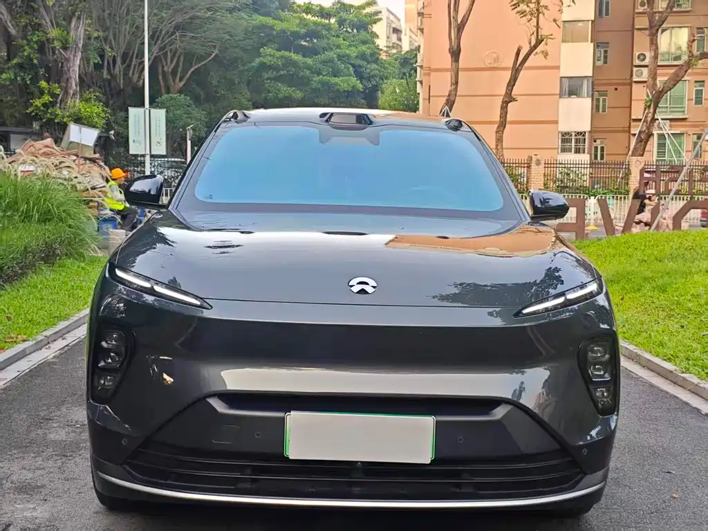 NIO ES8 2024