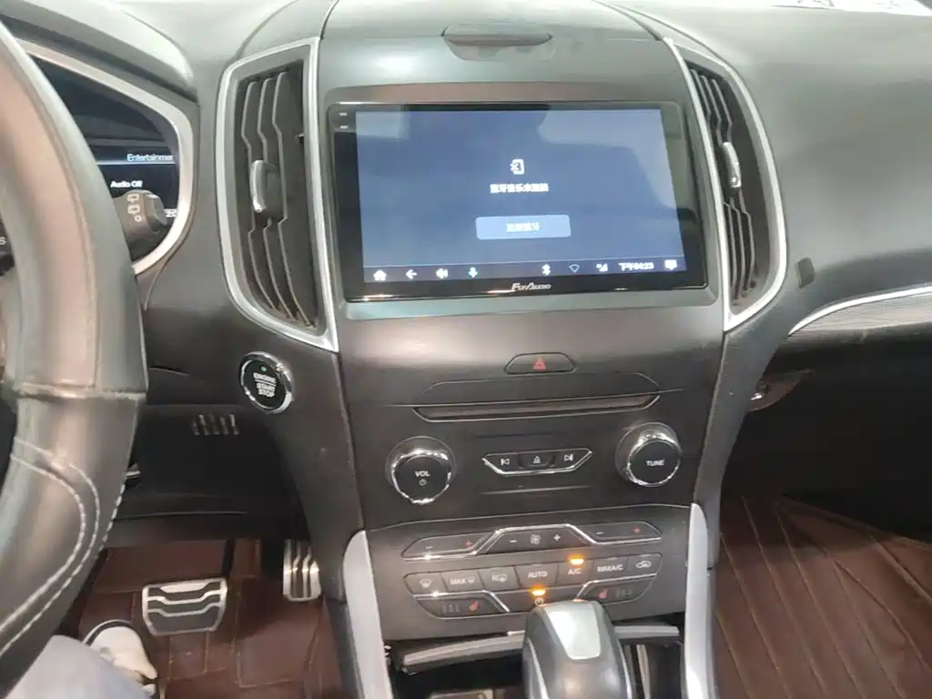 Ford Edge 2015 — фото 13