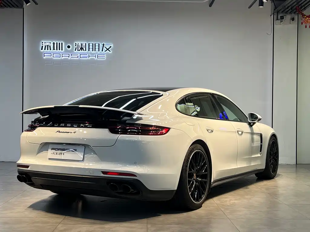 Porsche Panamera 2018 — фото 22