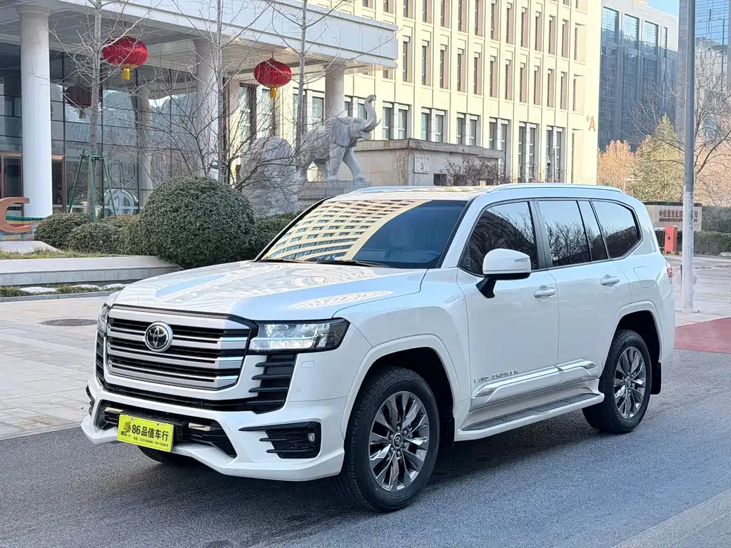 Toyota Land Cruiser 2025 — фото 1