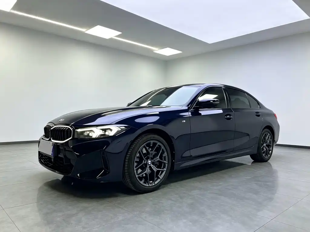 BMW 3 Series 2025 — фото 1