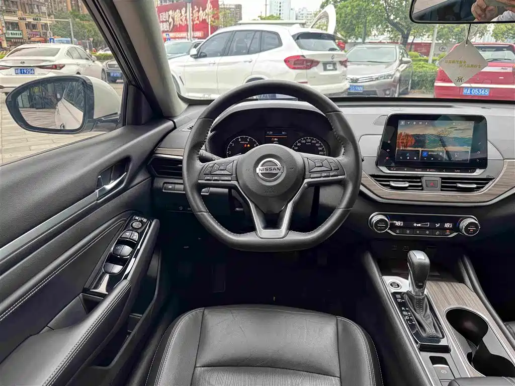 Nissan Teana 2022 — фото 16